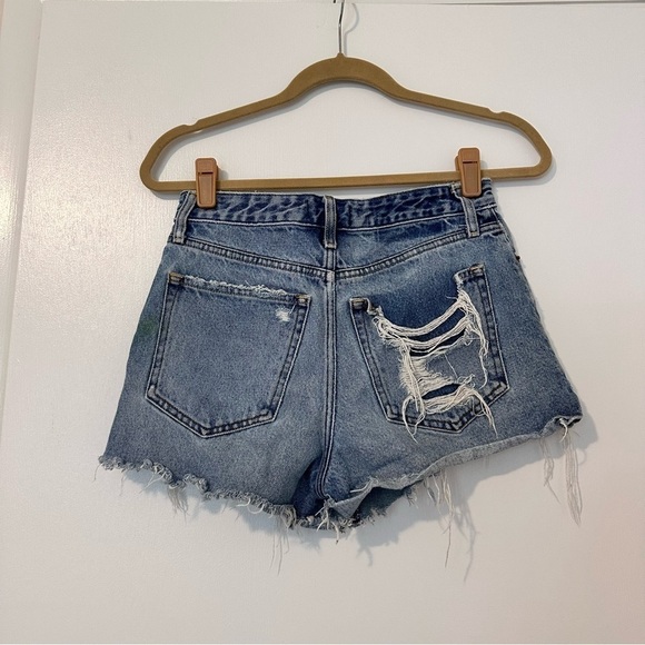 Abercrombie & Fitch Annie High Rise Distressed Shorts Womens 26 Jean Denim - Picture 3 of 4